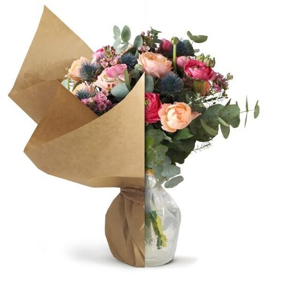 Water reserviour for bouquets